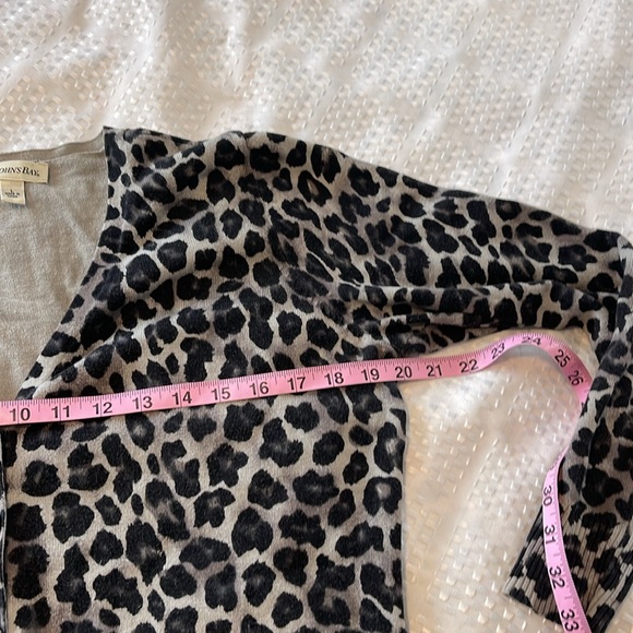 🌸St Johns Bay animal print button up cardigan - Picture 6 of 10
